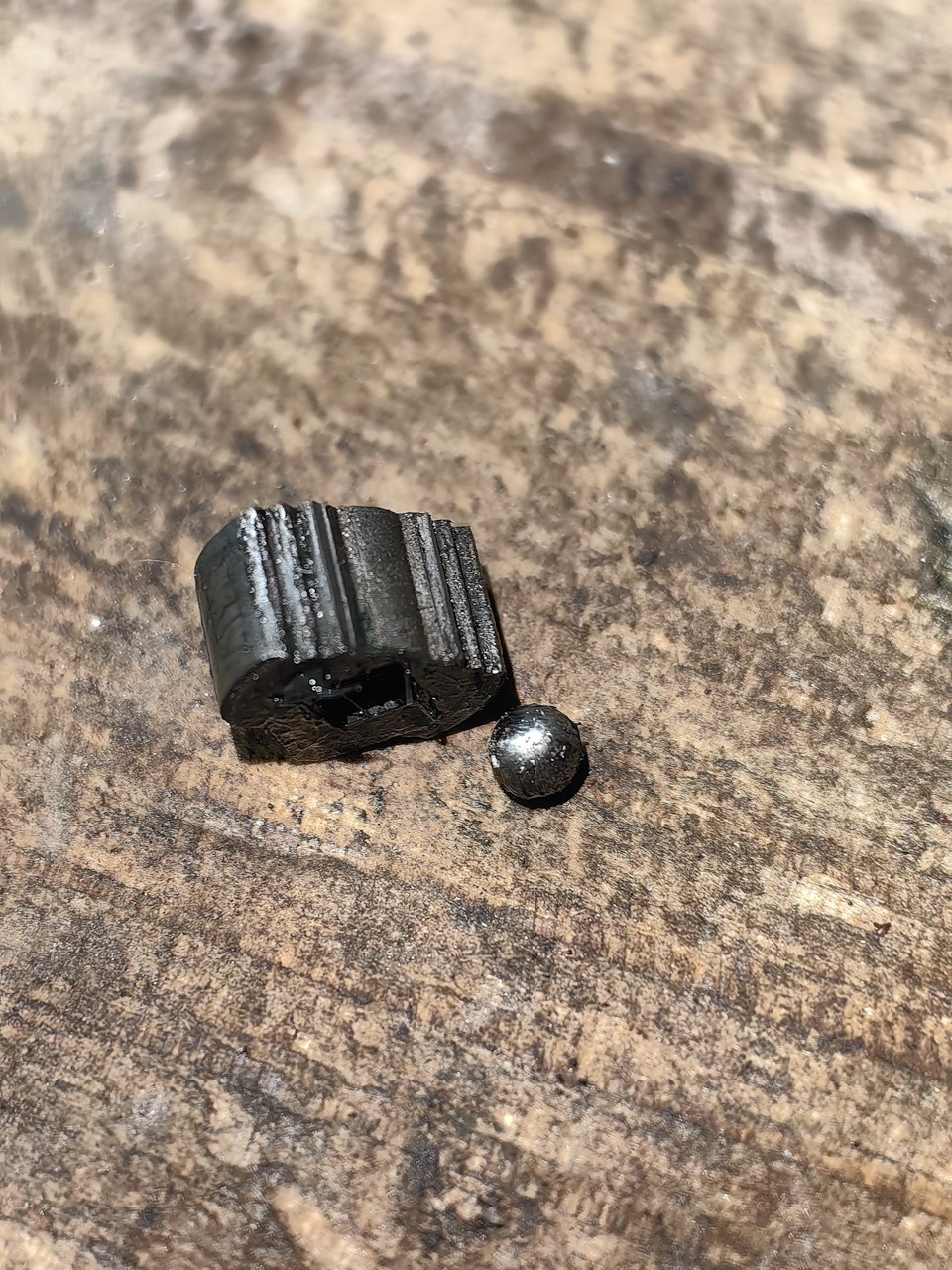 Замена шлангов впуска, и замена трещотки — Ford Focus Sedan II, 1,8 л ...