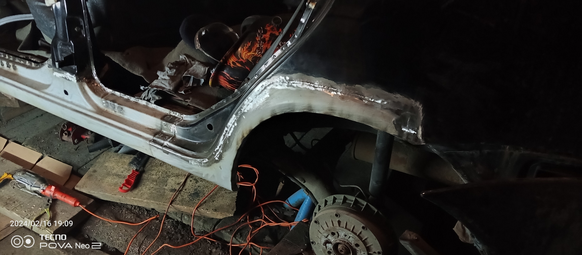 Калина — замена порогов день второй . — Lada Приора седан, 1,6 л, 2009 ...