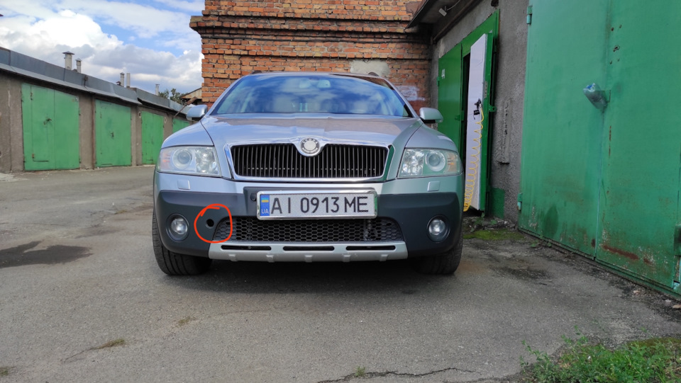 Заглушка буксировочного крюка (Передний бампер) — Skoda Octavia Scout ...