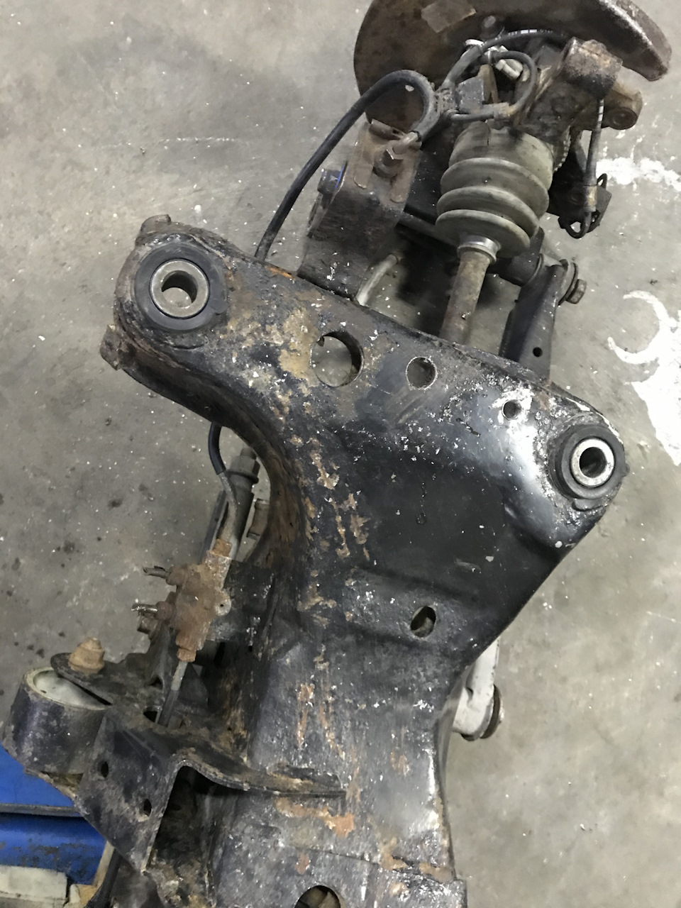 Замена жижи гидрача! — Renault Logan (1G), 1,6 л, 2011 года | своими ...