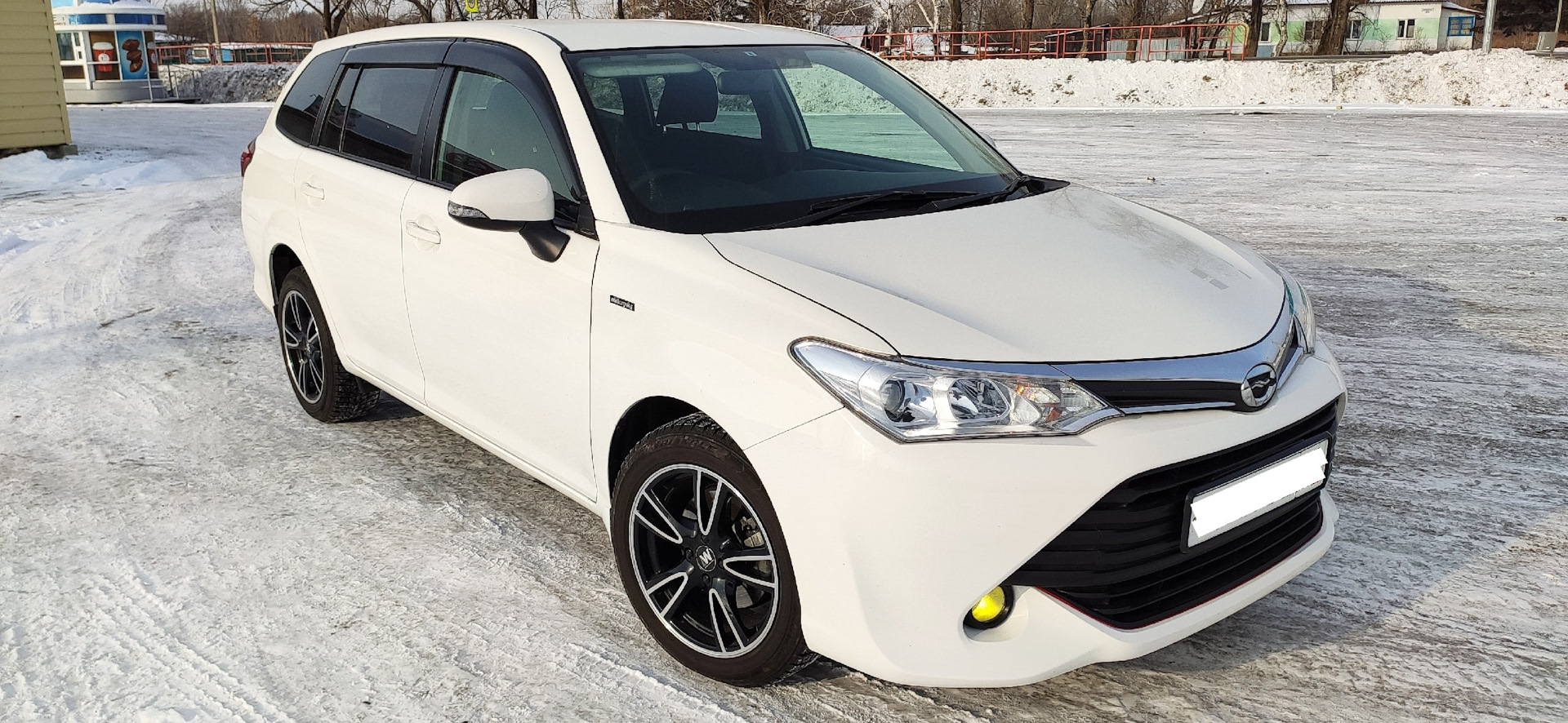 Максималочка. Toyota Corolla Fielder 2016 на дисках. Toyota Corolla Fielder 2021. Филдер на максималках. Королла 2 на максималках.