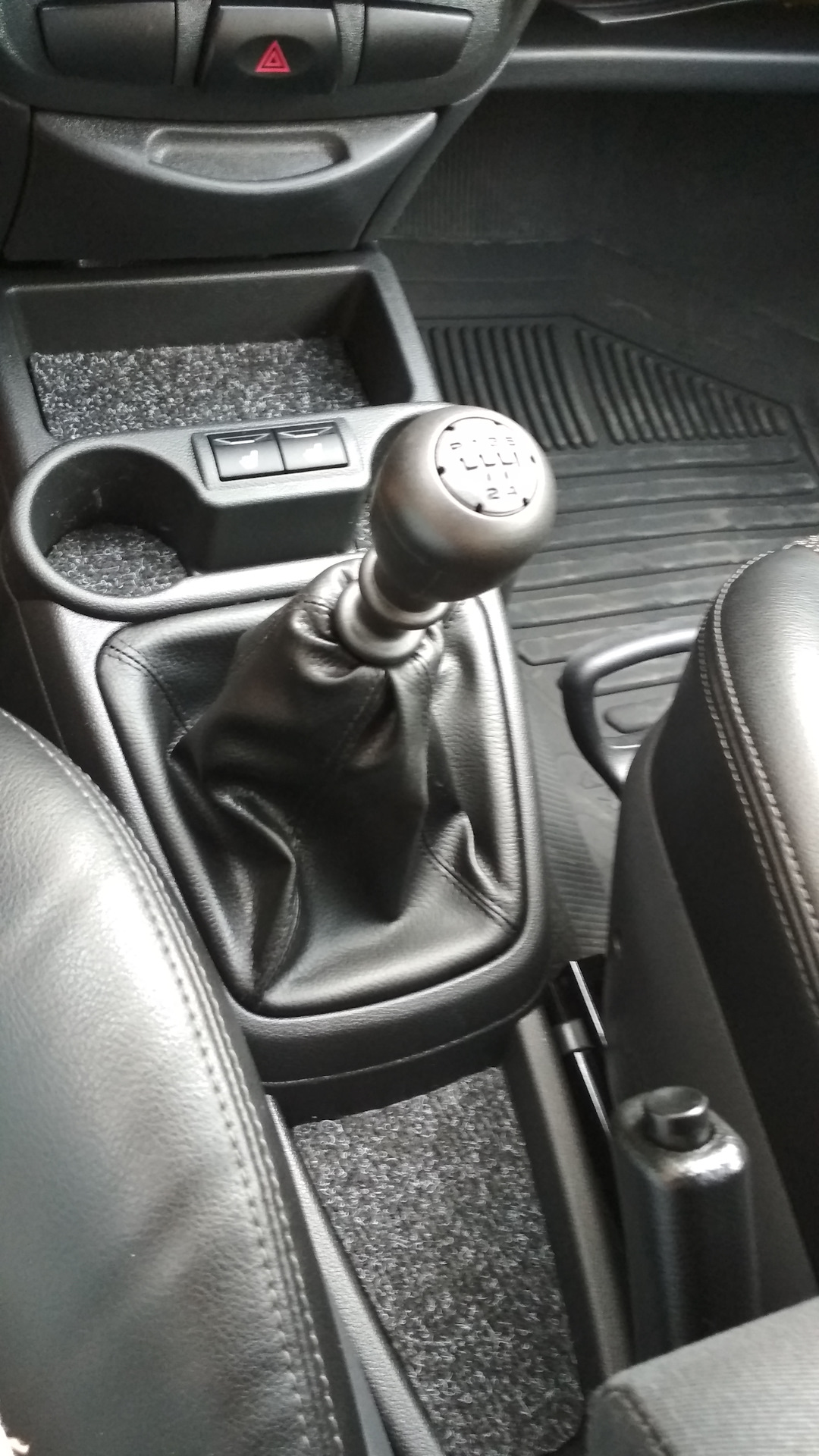 Гранта ТОННЕЛЬ — Lada Калина хэтчбек, 1,6 л, 2012 года | аксессуары ...