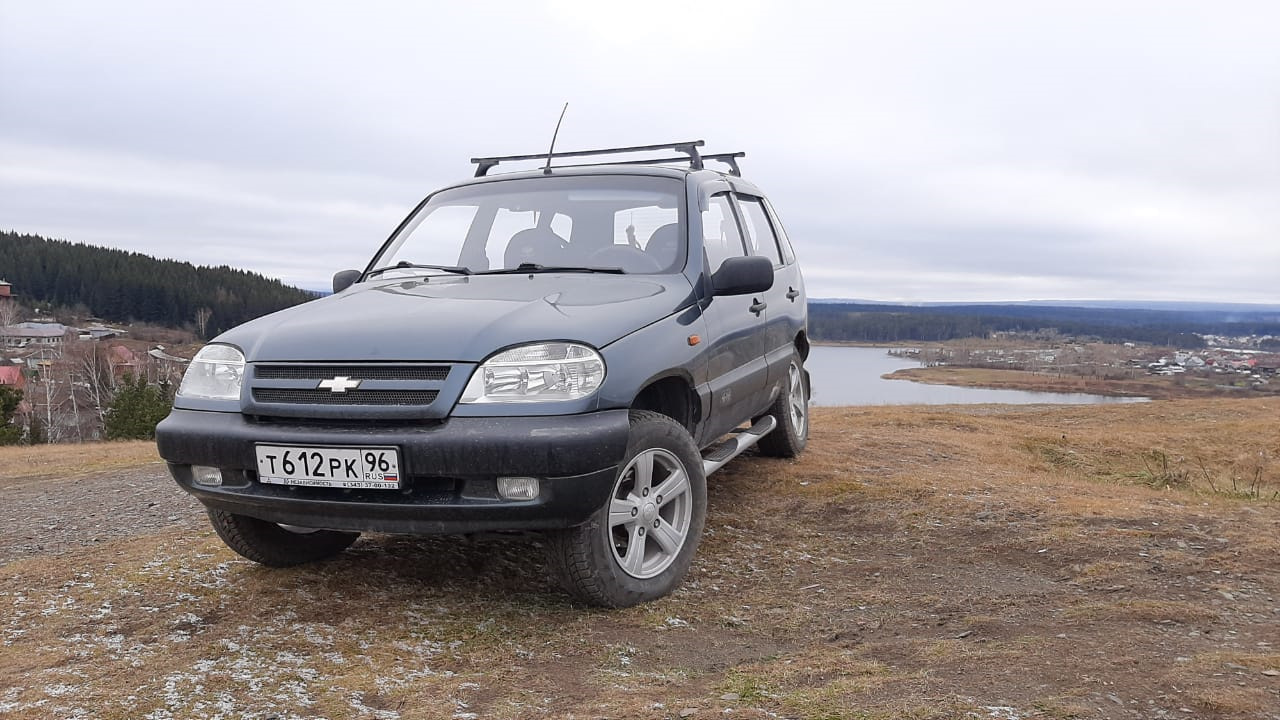 Отзывы шеви. Chevrolet Niva 2008. Шевроле Нива 2008 года. Нива Шевроле 2008. Chevrolet Chevrolet Niva 2008.