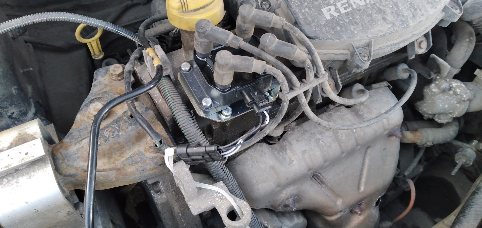 Замена катушки зажигания - Renault Logan (1G), 1,4 л, 2006 года своими руками DR