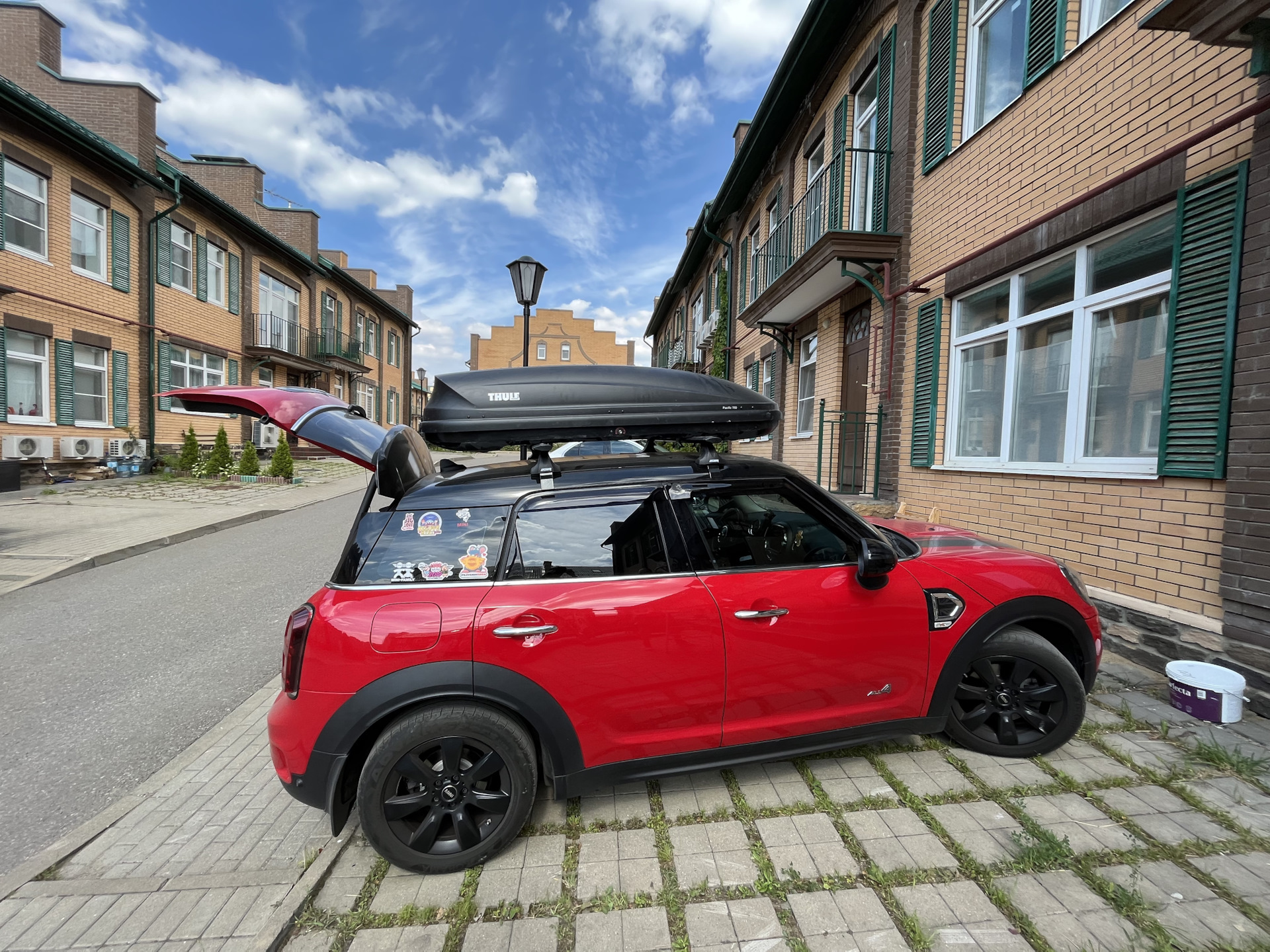 Бокс на крышу ✓ — MINI Countryman (2G), 2 л, 2018 года | путешествие |  DRIVE2