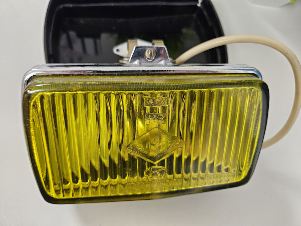 Жёлтые противотуманки 2 — ГАЗ 31029, 2,4 л, 1996 года | аксессуары | DRIVE2