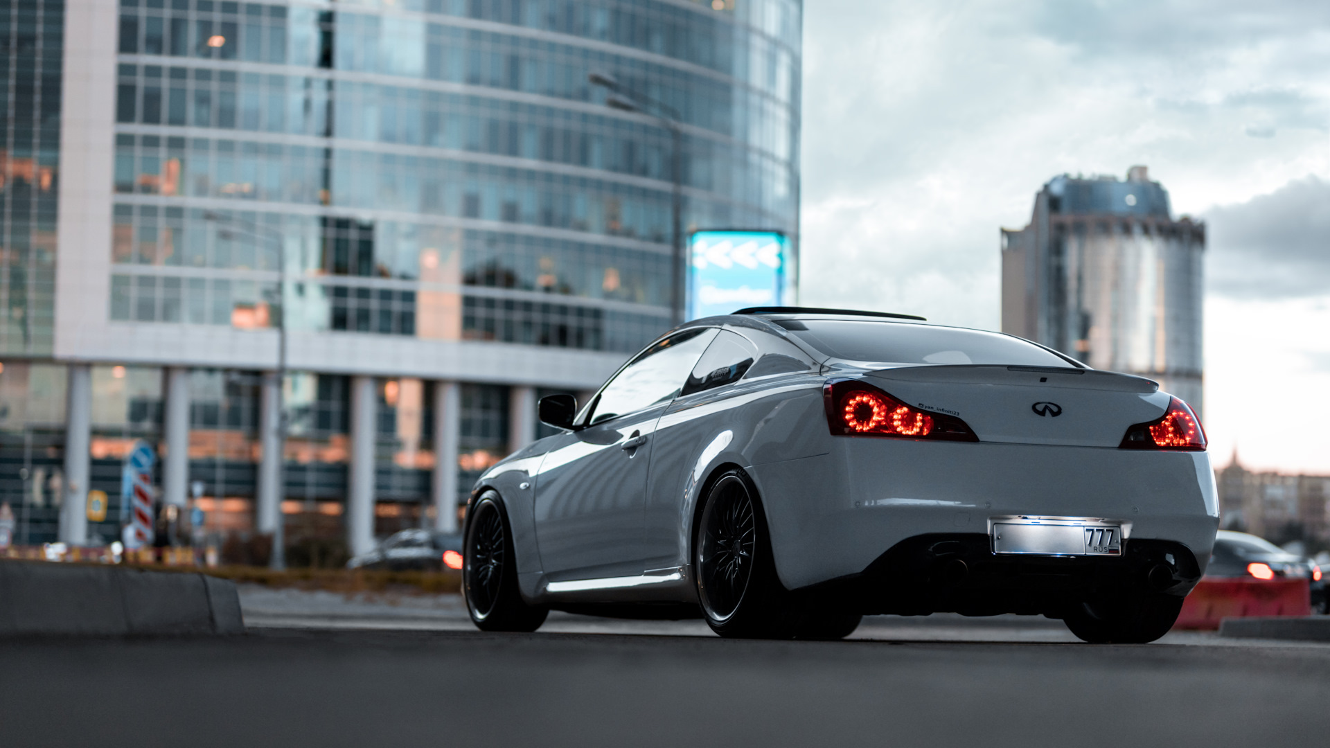 Infiniti g37 Coupe White