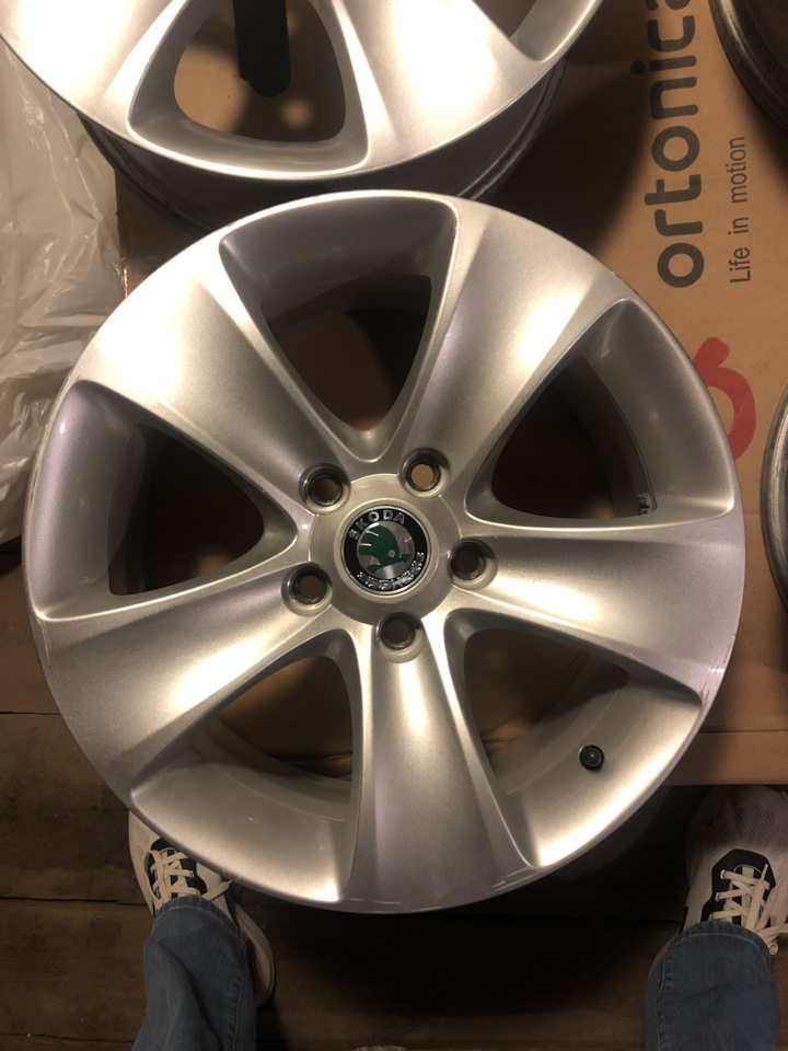 Литые диски Ronal 7Jx16 ET45 5x112 на Skoda Octavia A5 Mk2, Skoda ...