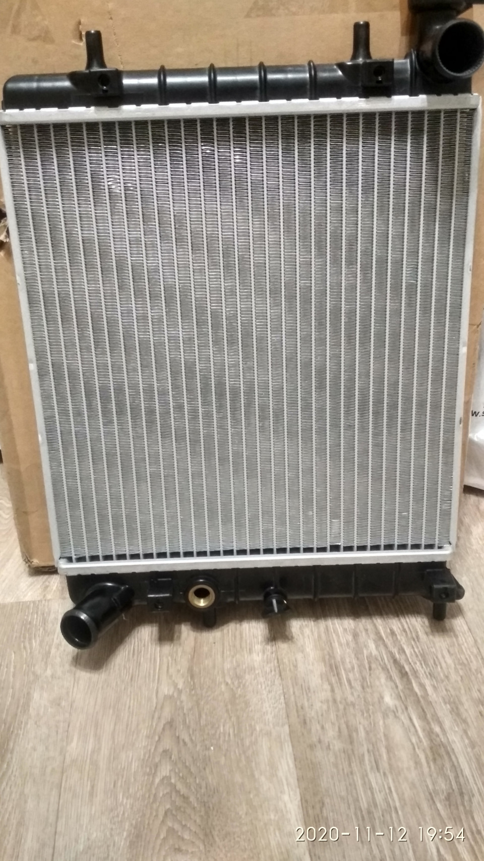 Оригинальный радиатор HCC HALLA для МТ за 3500? Есть такие! Еще один ...