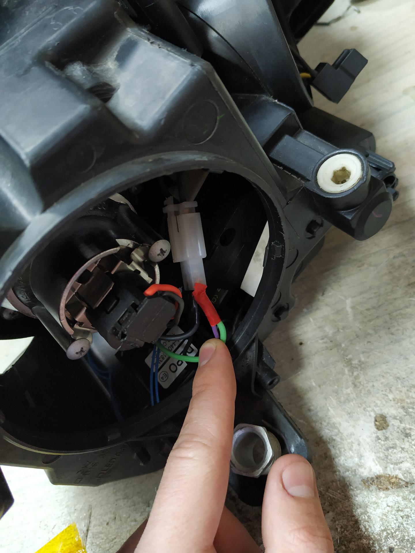 Фары DEPO DAYLIGHT или фары с диодной полосой, заставляем работать ...