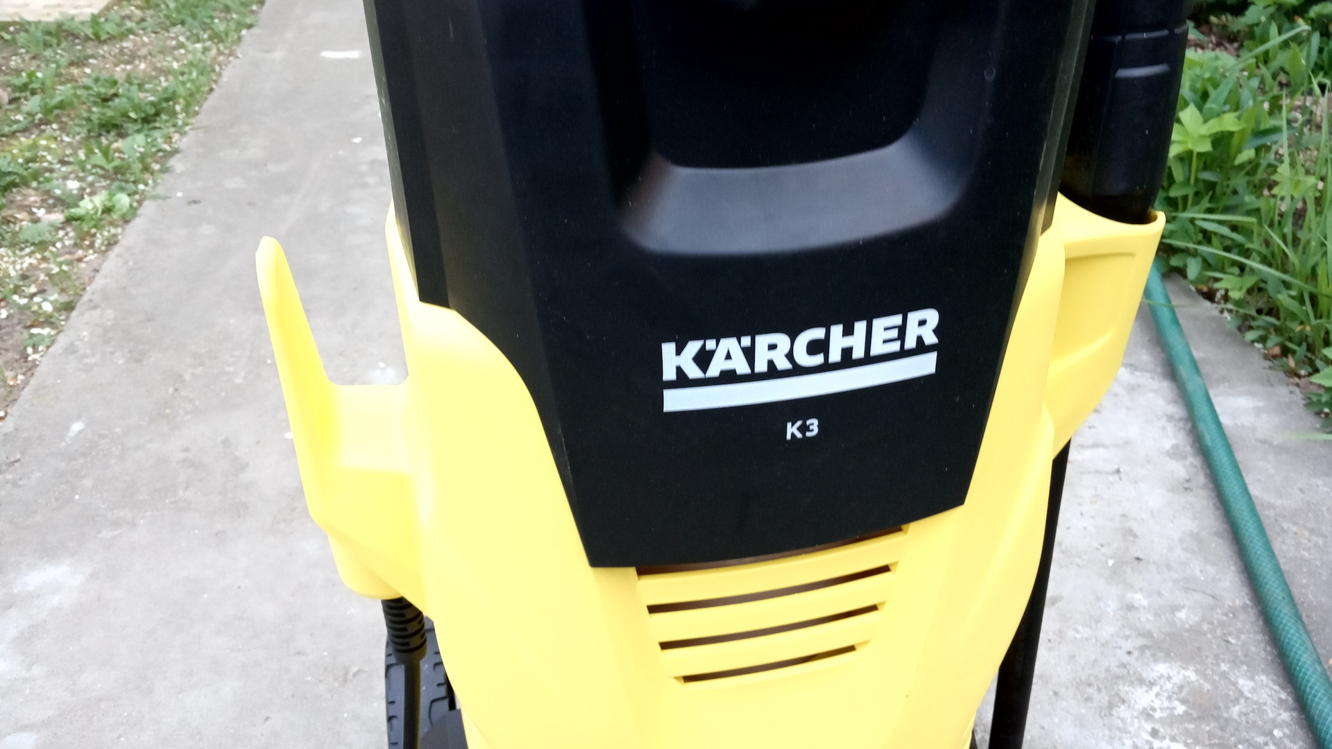 Керхер к3 характеристики. Минимойка Karcher k 3 не включается. Кархер к3 цена. Как использовать Керхер из ведра.