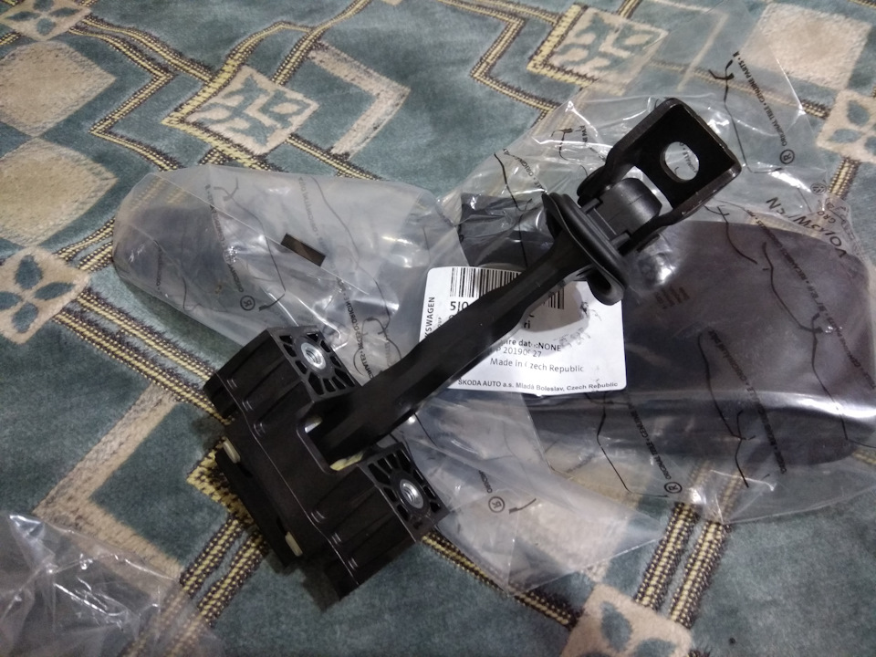 5J0837249C Фиксатор двери VAG | Запчасти на DRIVE2