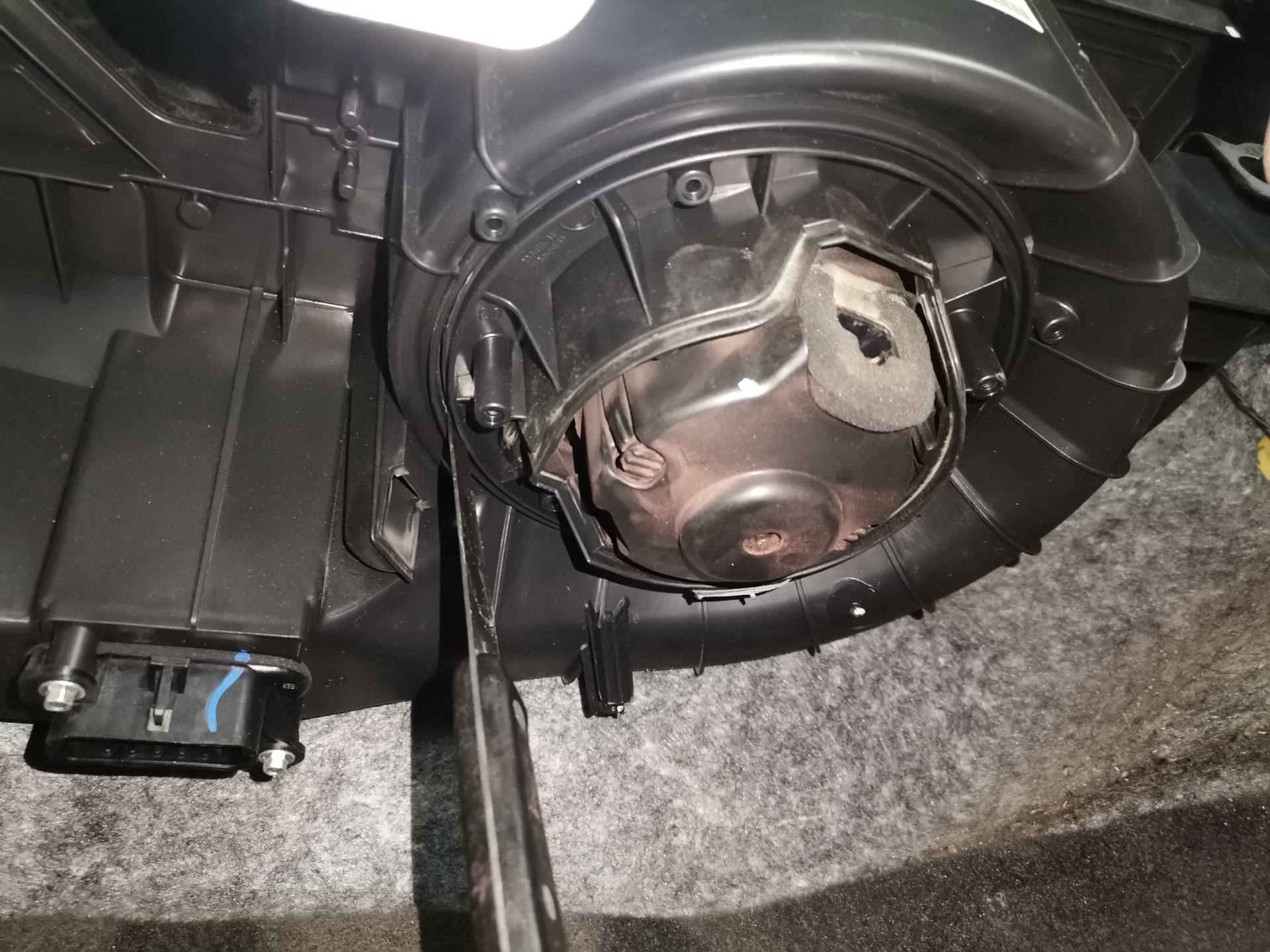 Устраняем шум моторчика печки - Chevrolet Cruze (1G), 1,6 л, 2010 года своими ру