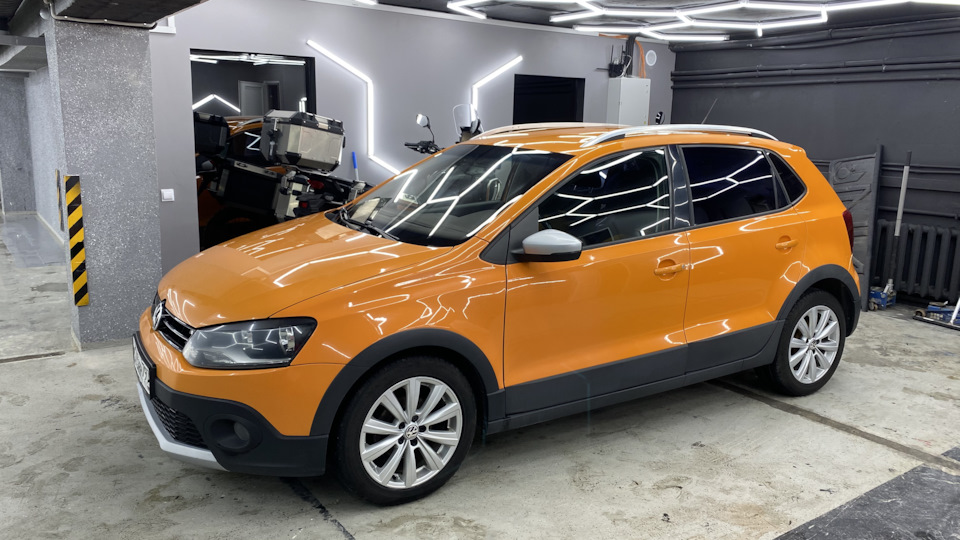 Volkswagen CrossPolo