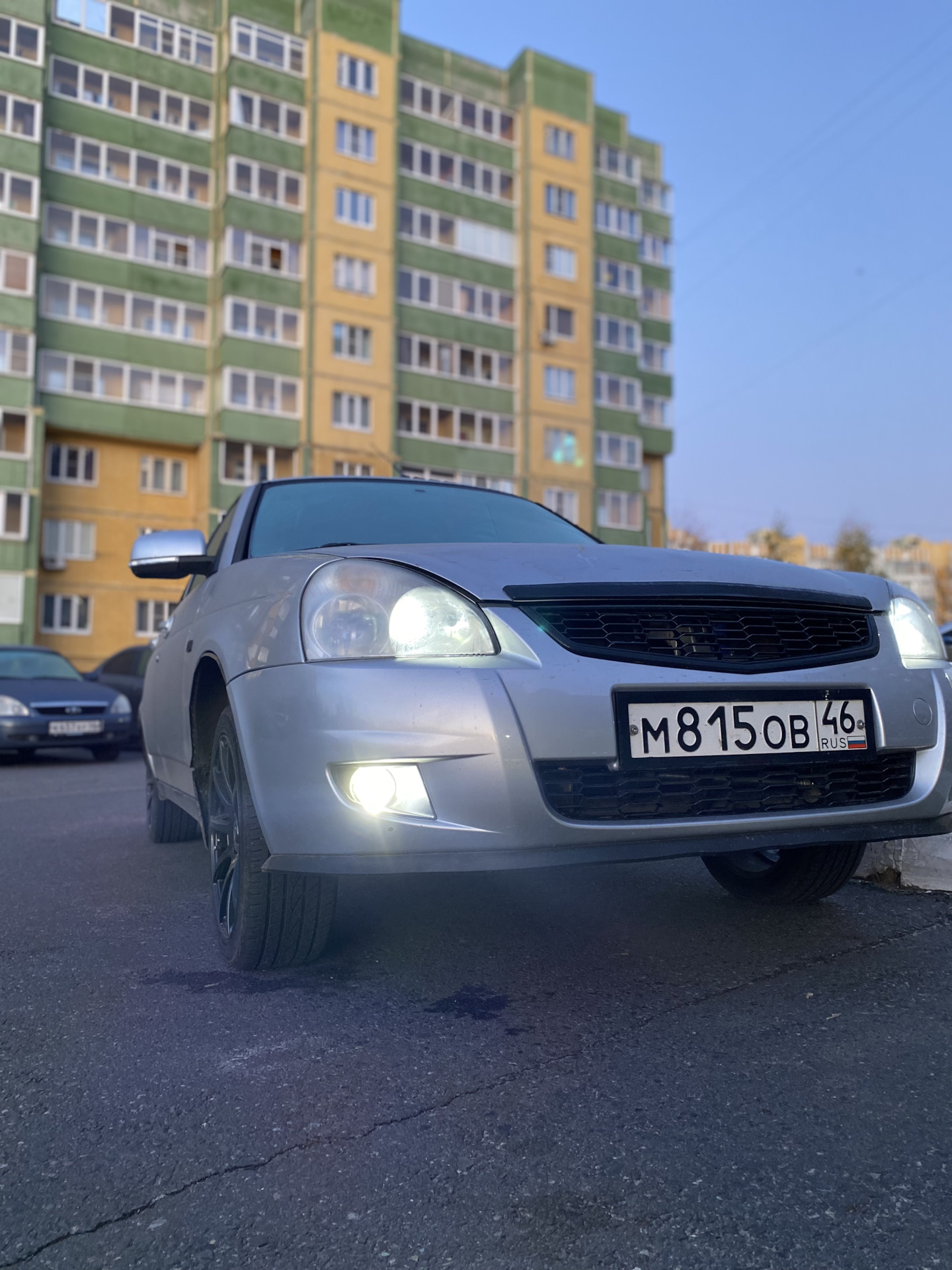 BI-Led туманки. — Lada Приора хэтчбек, 1,6 л, 2011 года | тюнинг | DRIVE2