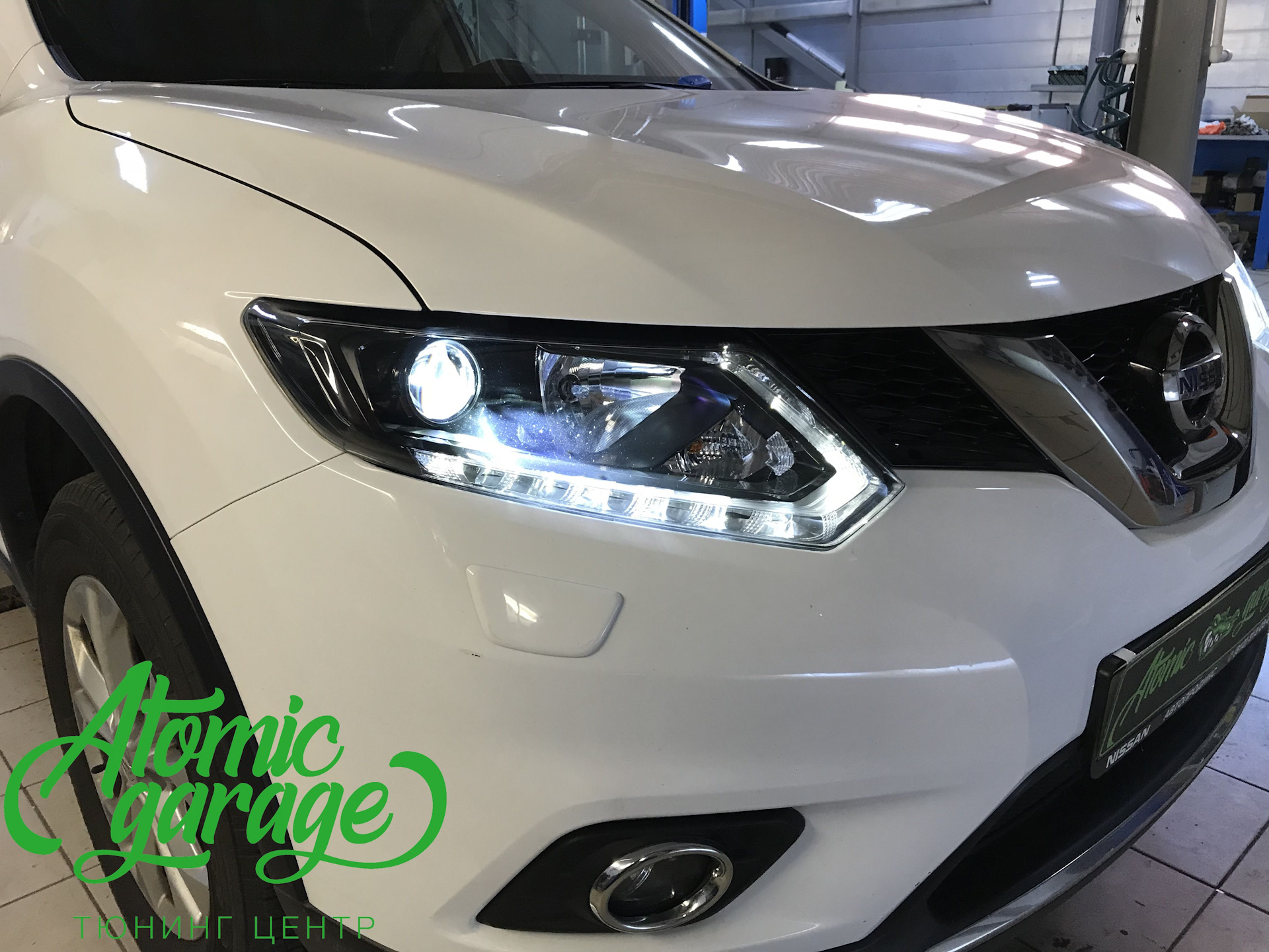 Линза x trail. Bi led x Trail t32. Led фары Nissan x-Trail t32. Фара x Trail t32. Led фара Ниссан x Trail t32.