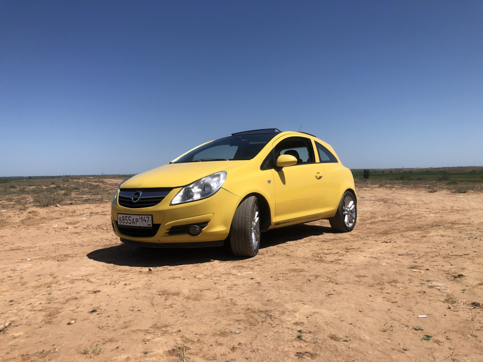 Exterior Taxi Opel Corsa