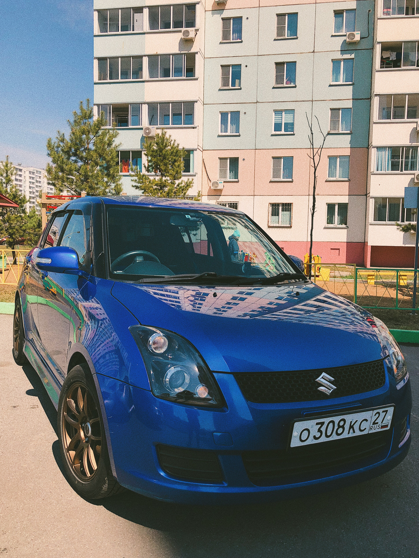 Suzuki swift фары. Suzuki Swift цвета. Suzuki Swift 2 Рестайлинг тюнинг. Suzuki Swift 10-17 фары tube Lights черные.