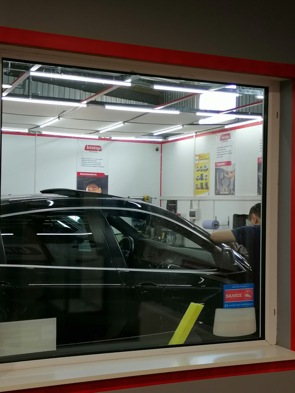 Сколы на лобовом стекле — BMW X6 (E71/E72), 3 л., 2010 года | визит на ...