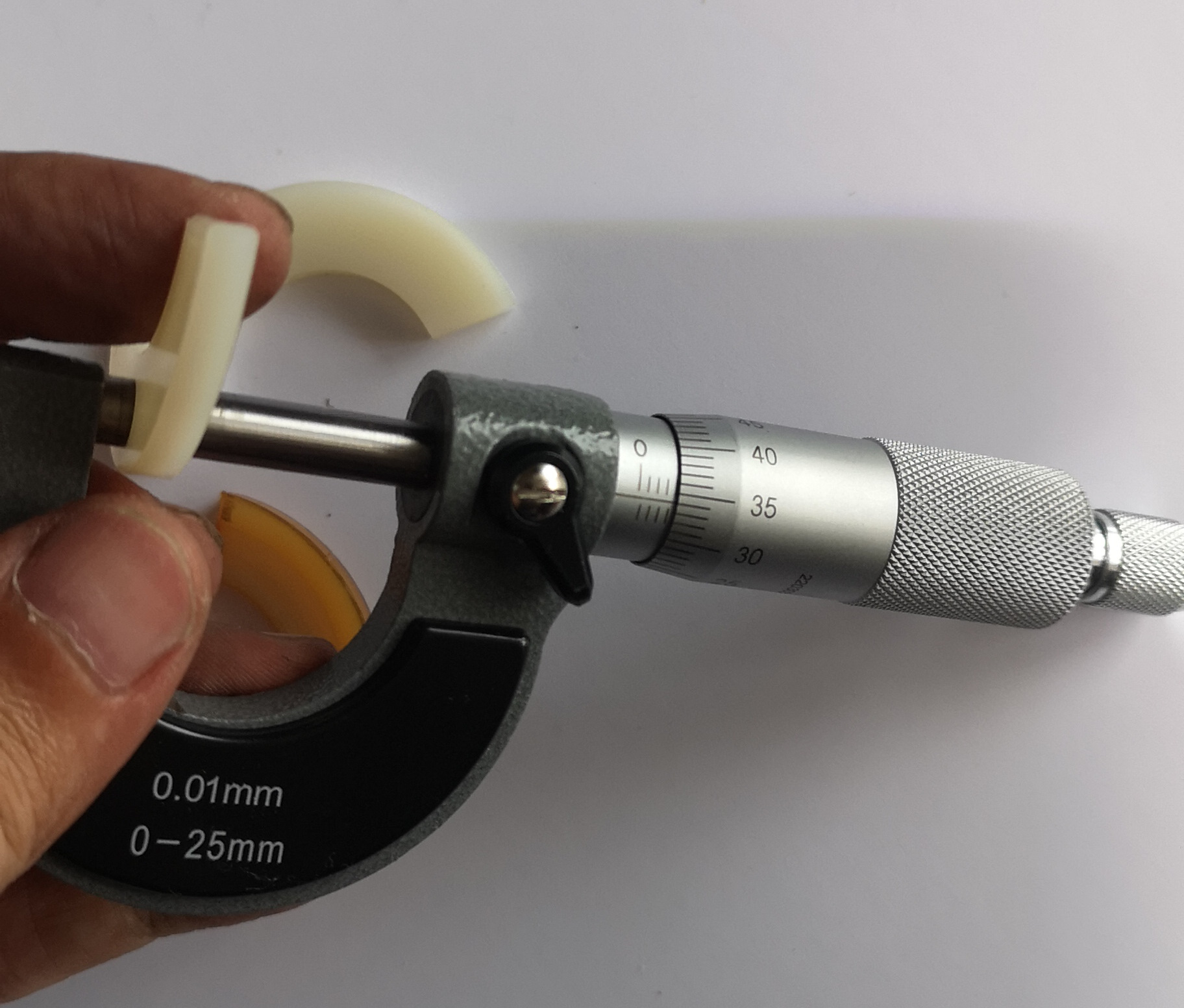 Замена прокладки клапанной крышки, упорных полуколец распредвалов ...