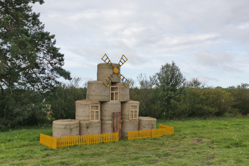 Фото в бортжурнале Toyota Sequoia (1G)