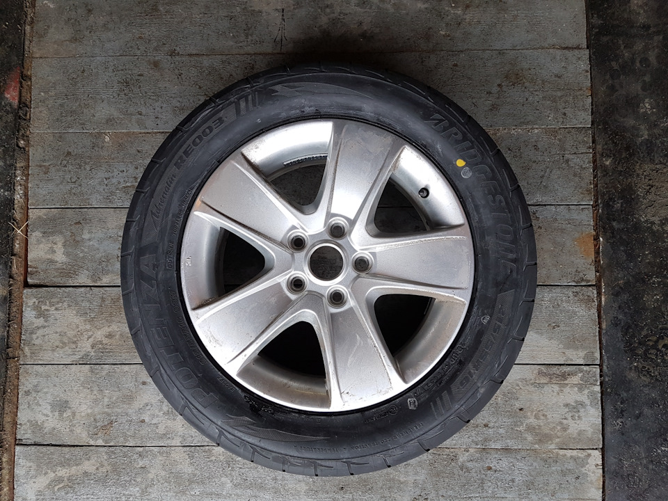 Надел резину 215/55 R16 на диски Crateris. — Skoda Octavia A5 Mk2, 1,8 ...