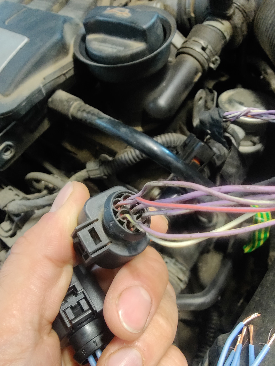 Замена разъема дроссельной заслонки — Skoda Octavia A5 Mk2, 1,6 л, 2009 ...