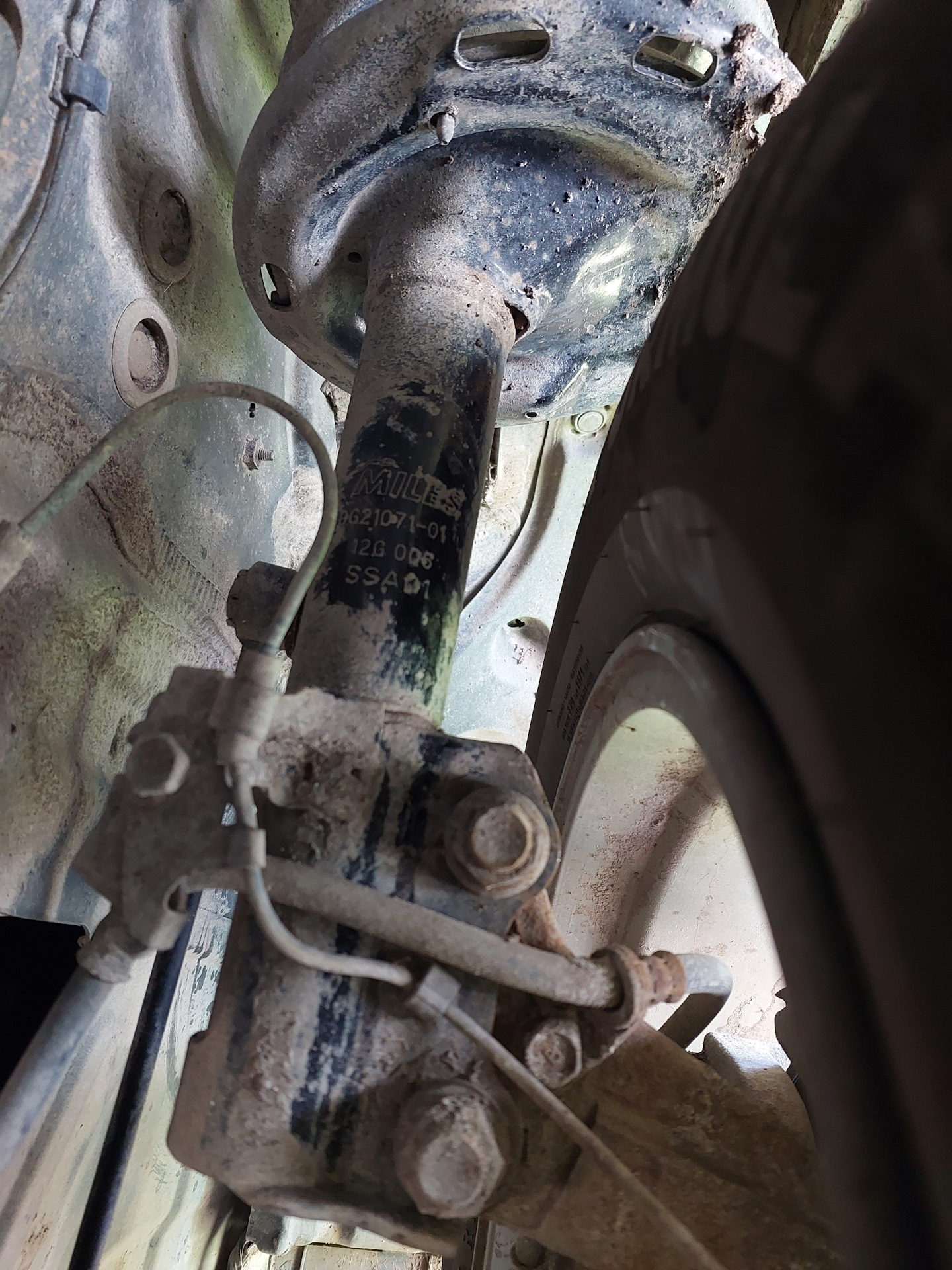 RAV4 III LONG Китайские бюджетные амортизаторы — Toyota RAV4 (III), 2,4 ...