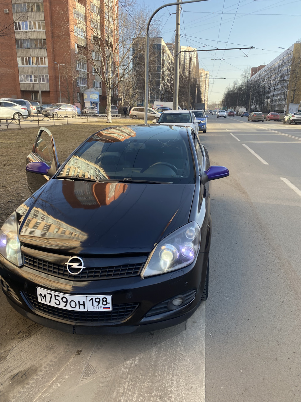 Подскажите плиз где найти панорамное стекло подешевле плиз — Opel Astra H  GTC, 1,8 л, 2008 года | запчасти | DRIVE2