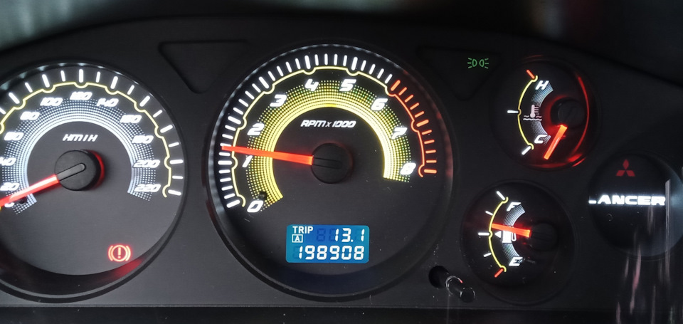 Прогревочные обороты сразу же после пуска на холодном моторе — Mitsubishi Lancer IX