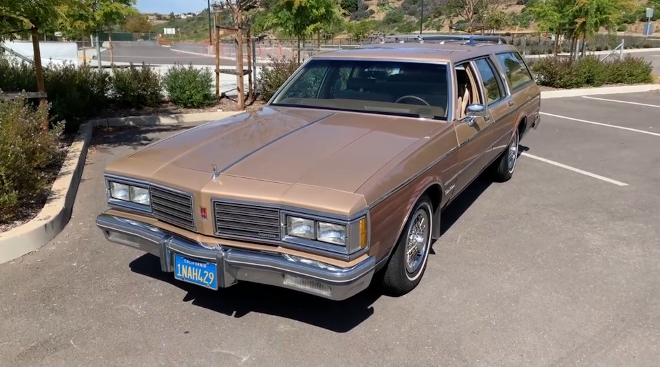 Oldsmobile Custom Cruiser