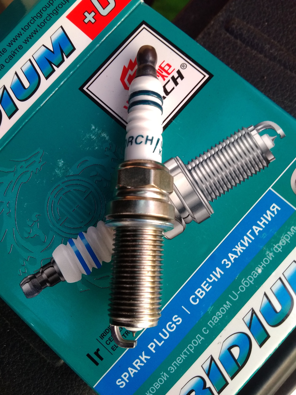 Замена свечей зажигания и чистка дроселя — Nissan Note (1G), 1,4 л ...