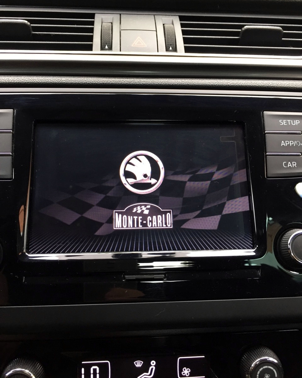 Обзор swing 3 рапид. Swing 3. Магнитола swing 3 skoda rapid. Swing 3 octavia a7. Магнитола свинг 3.