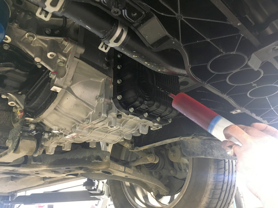 Ушел весь шприц. — Hyundai Tucson (TL)
