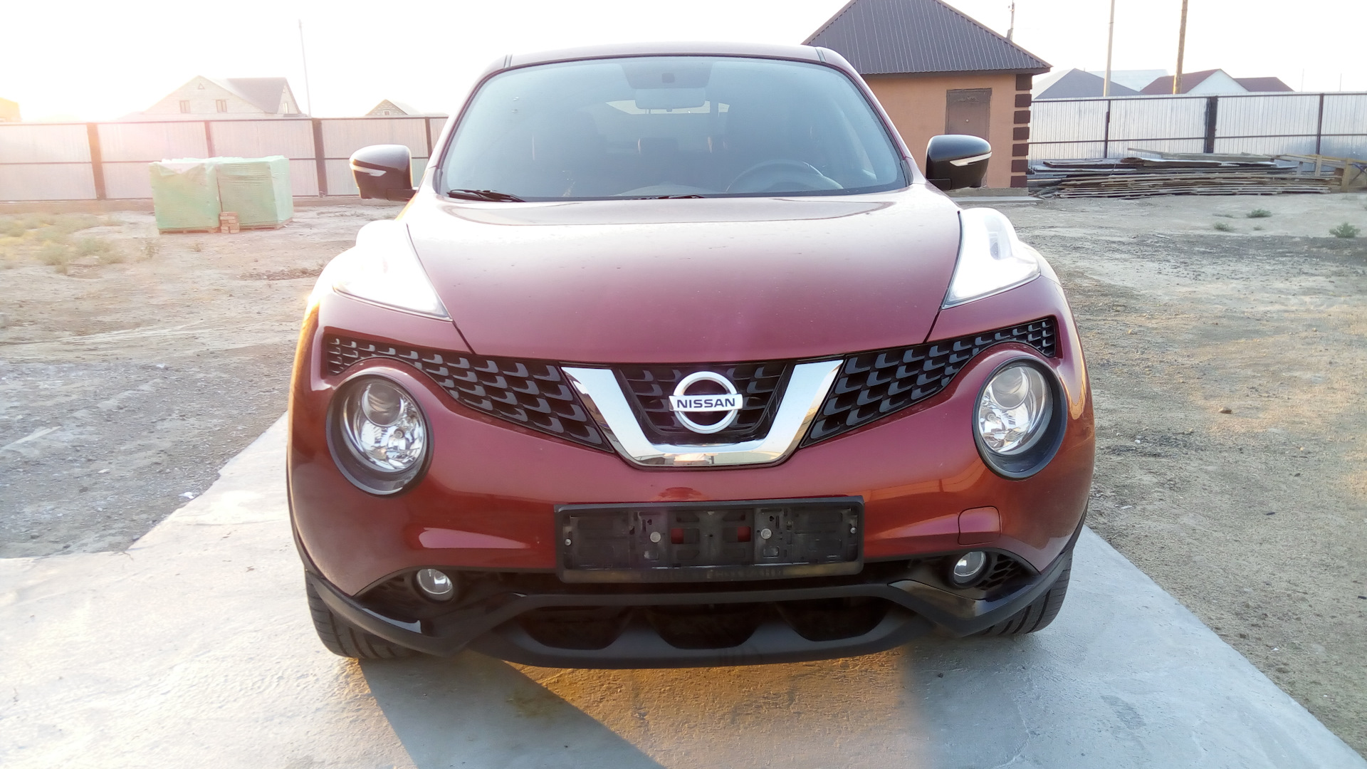 Nissan Juke (1G) 1.6 бензиновый 2014 | Красный Жук на DRIVE2