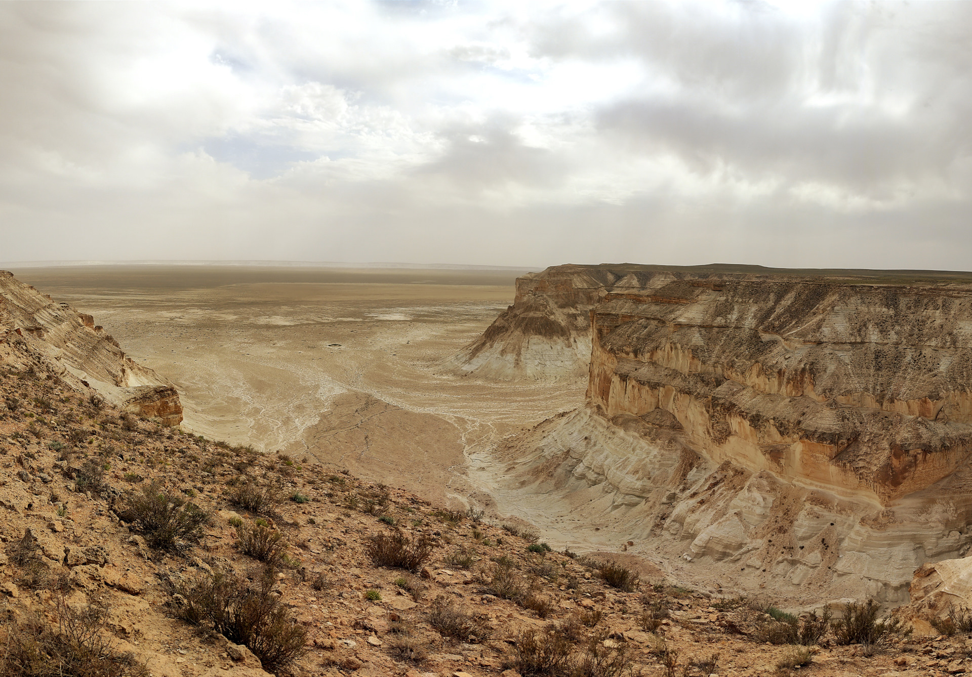 актау кызылорда. актау центр города. актау кызылорда. ктл школа. каспийская железная дорога.
