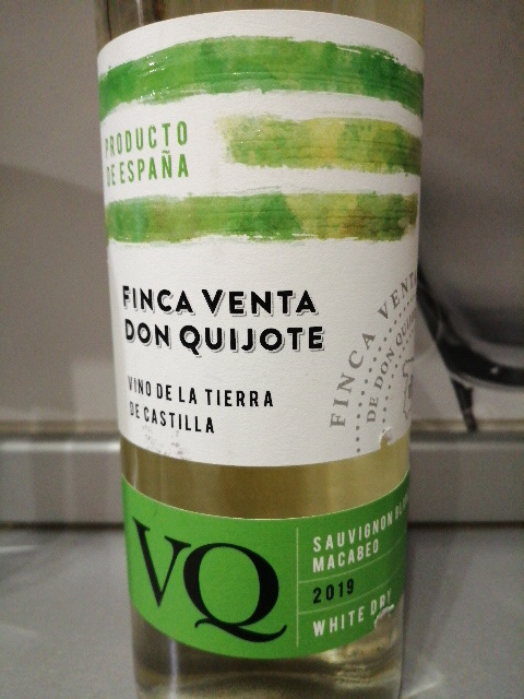Вине дон. Вино белое полусладкое Finca venta. Вино VQ Finca venta. Вино финка Вента Дон Кихот. Вино don Quijote.