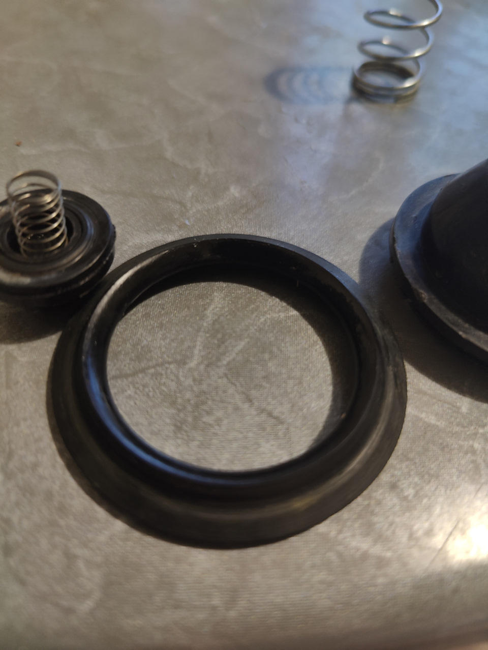 Пробка расширительного бачка — УАЗ Patriot, 2,7 л, 2021 года ...