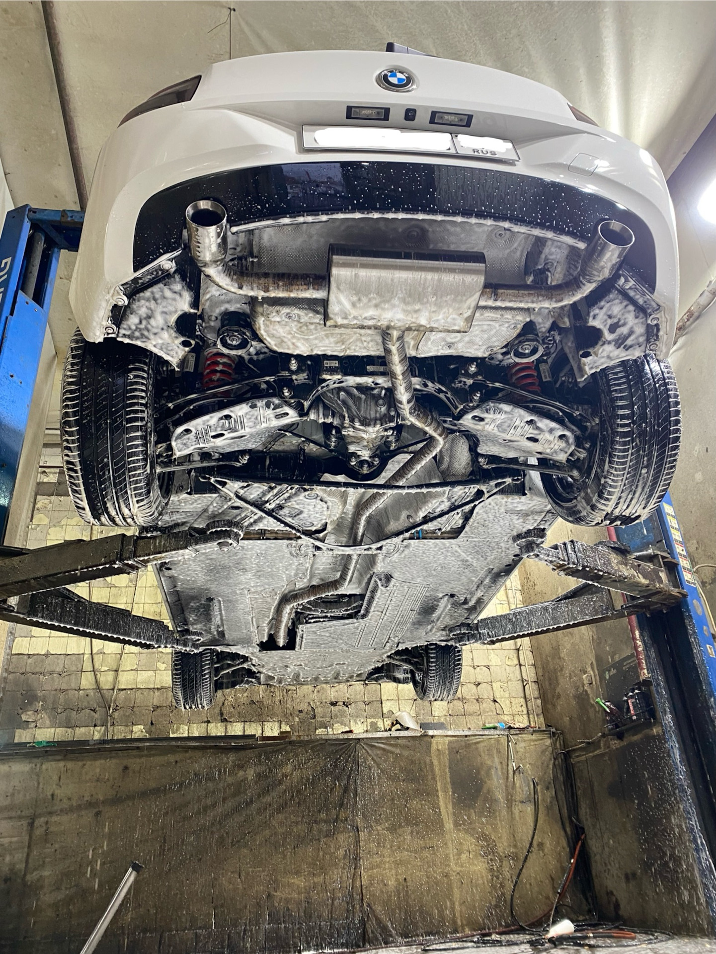 Локальное удаление царапин. Мойка днища — BMW 1 series (F20), 1,6 л ...