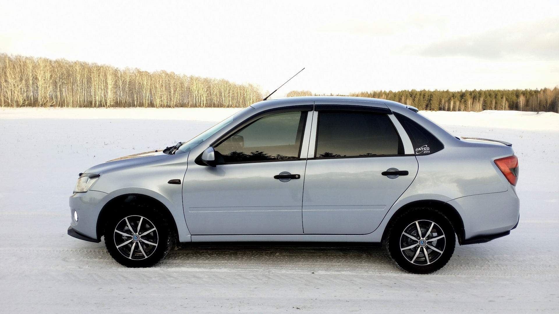 Lada Гранта 1.6 бензиновый 2012 | 