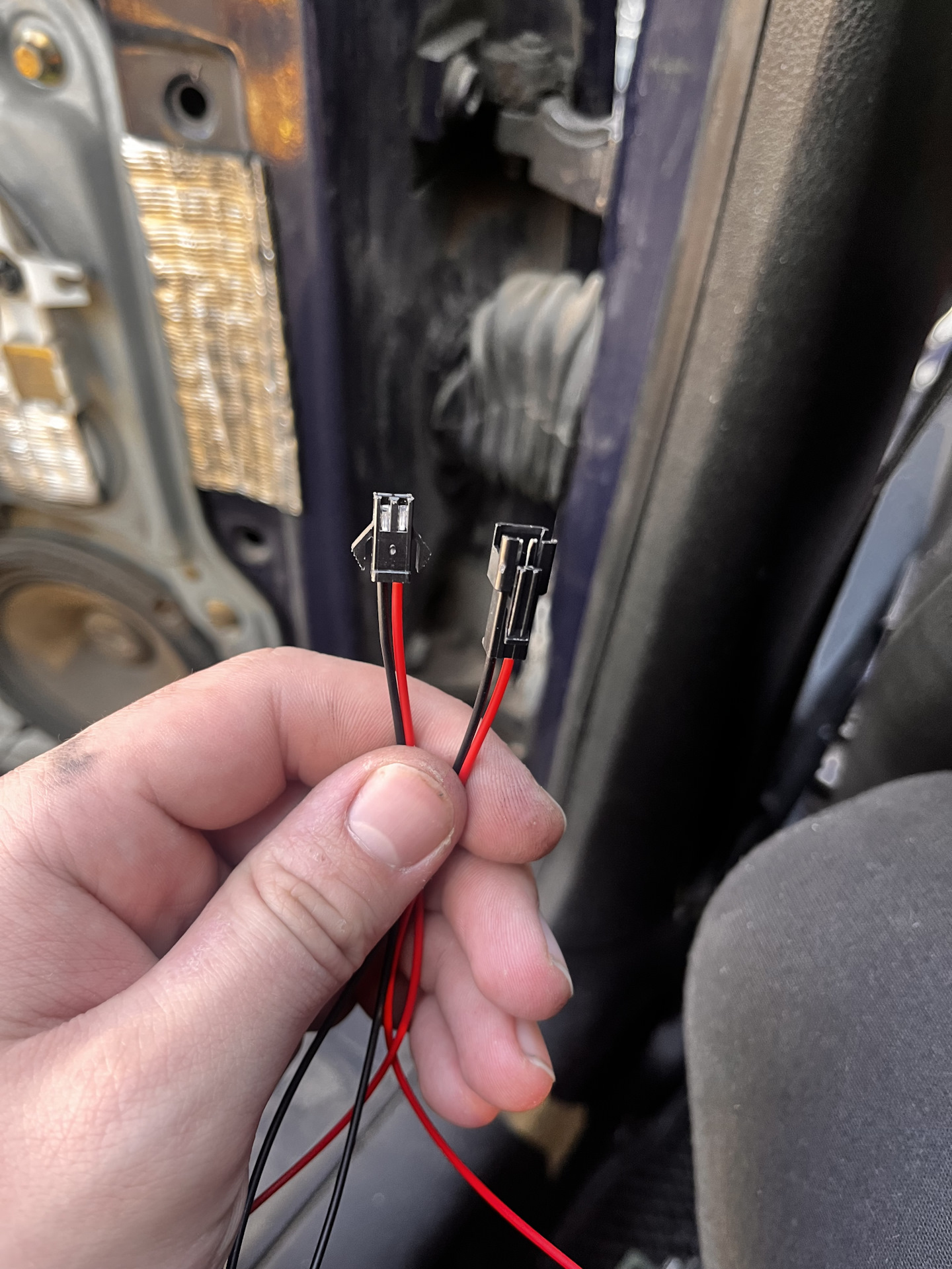 Подсветка дверных ручек — Volkswagen Golf Mk4, 1,6 л, 1999 года ...