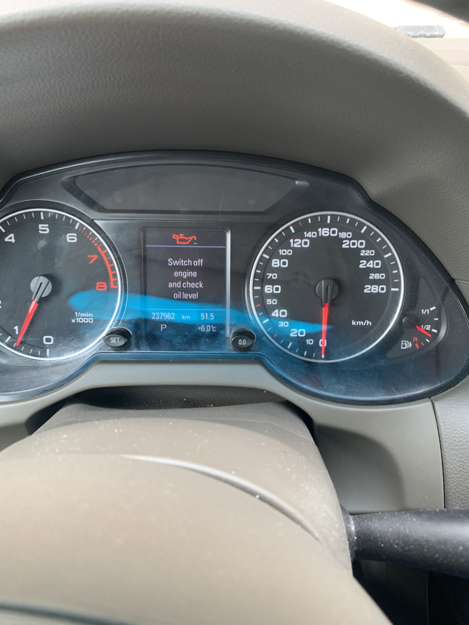 В продолжении темы Switch off engine and check oil level — Audi Q5 (1G