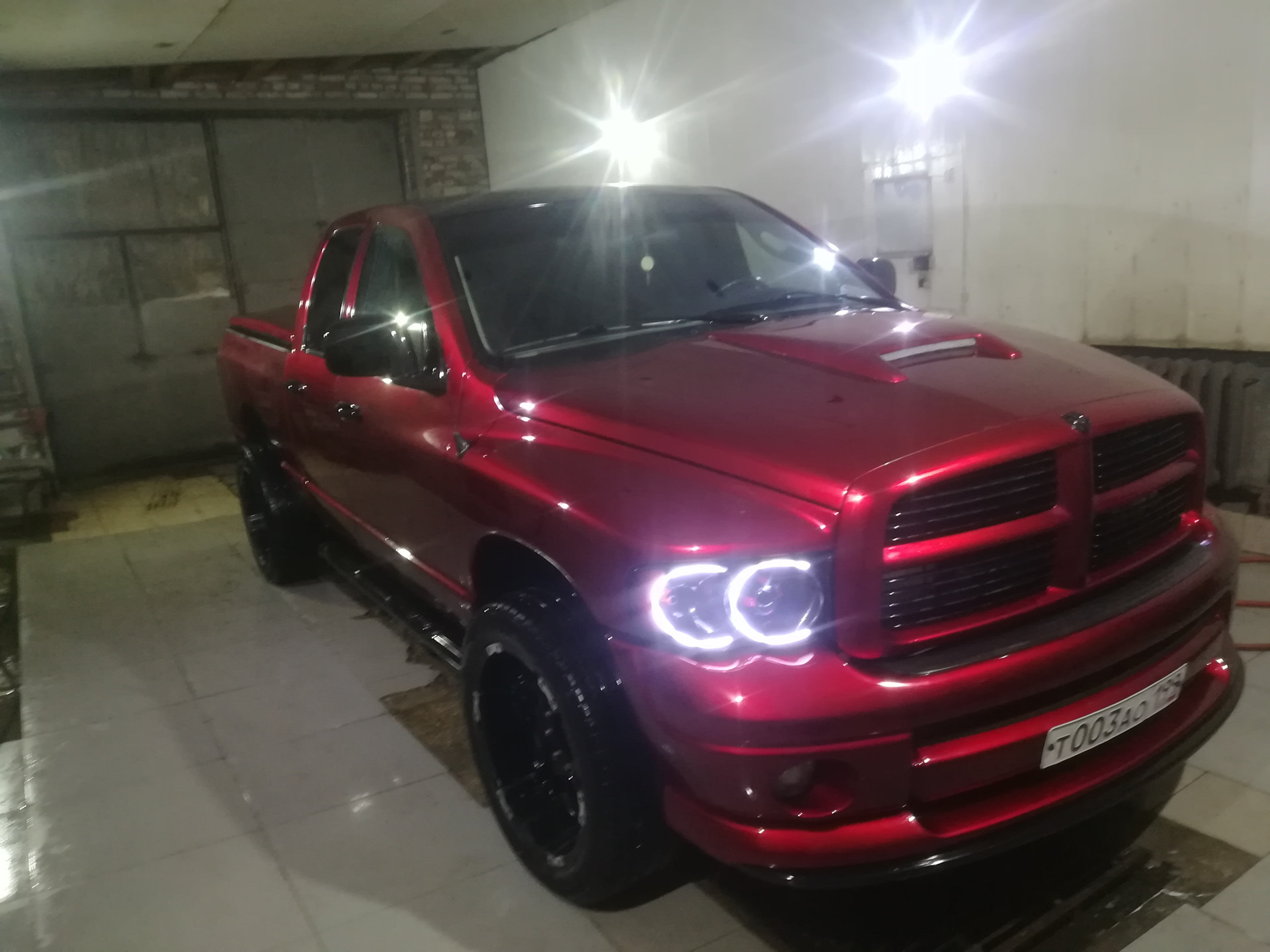 Dodge Ram 2002 красный