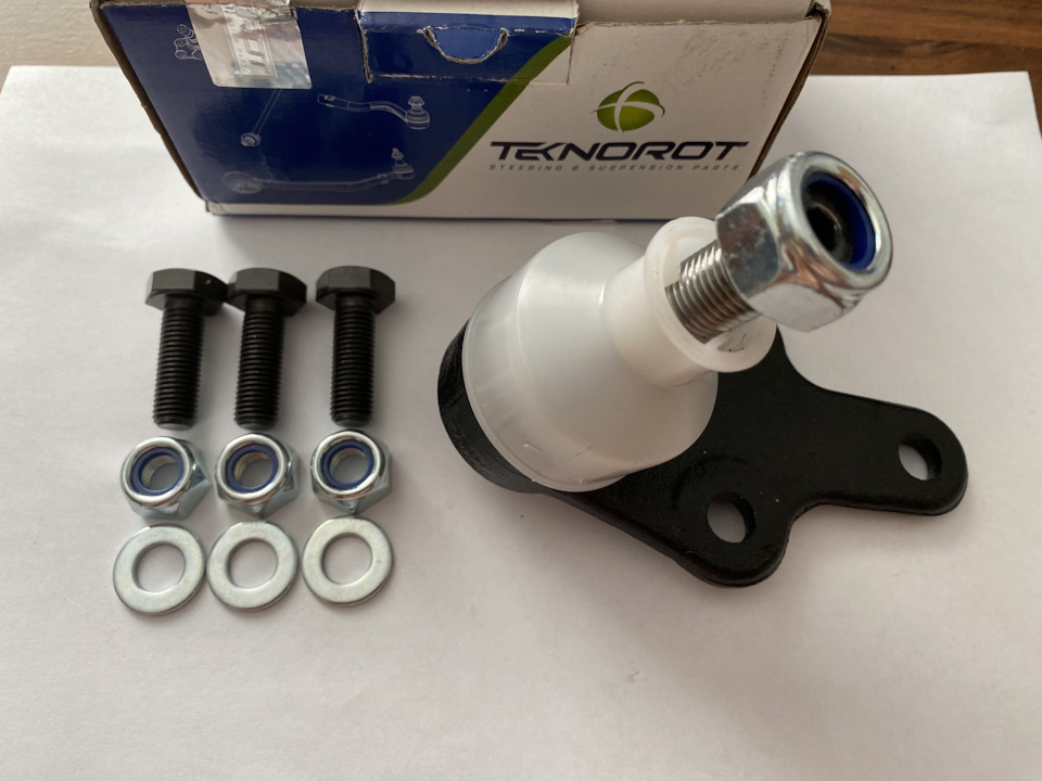 Шаровая опора на Ford C-Max I, Ford C-Max II, Ford Focus Sedan II ...