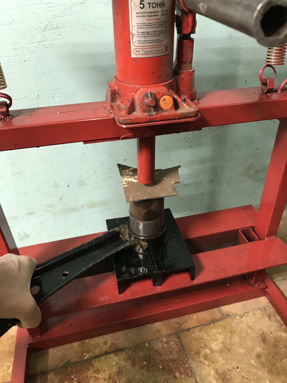 Замена сайлентблоков задних продольных рычагов Toyota Rav 4 — Toyota ...