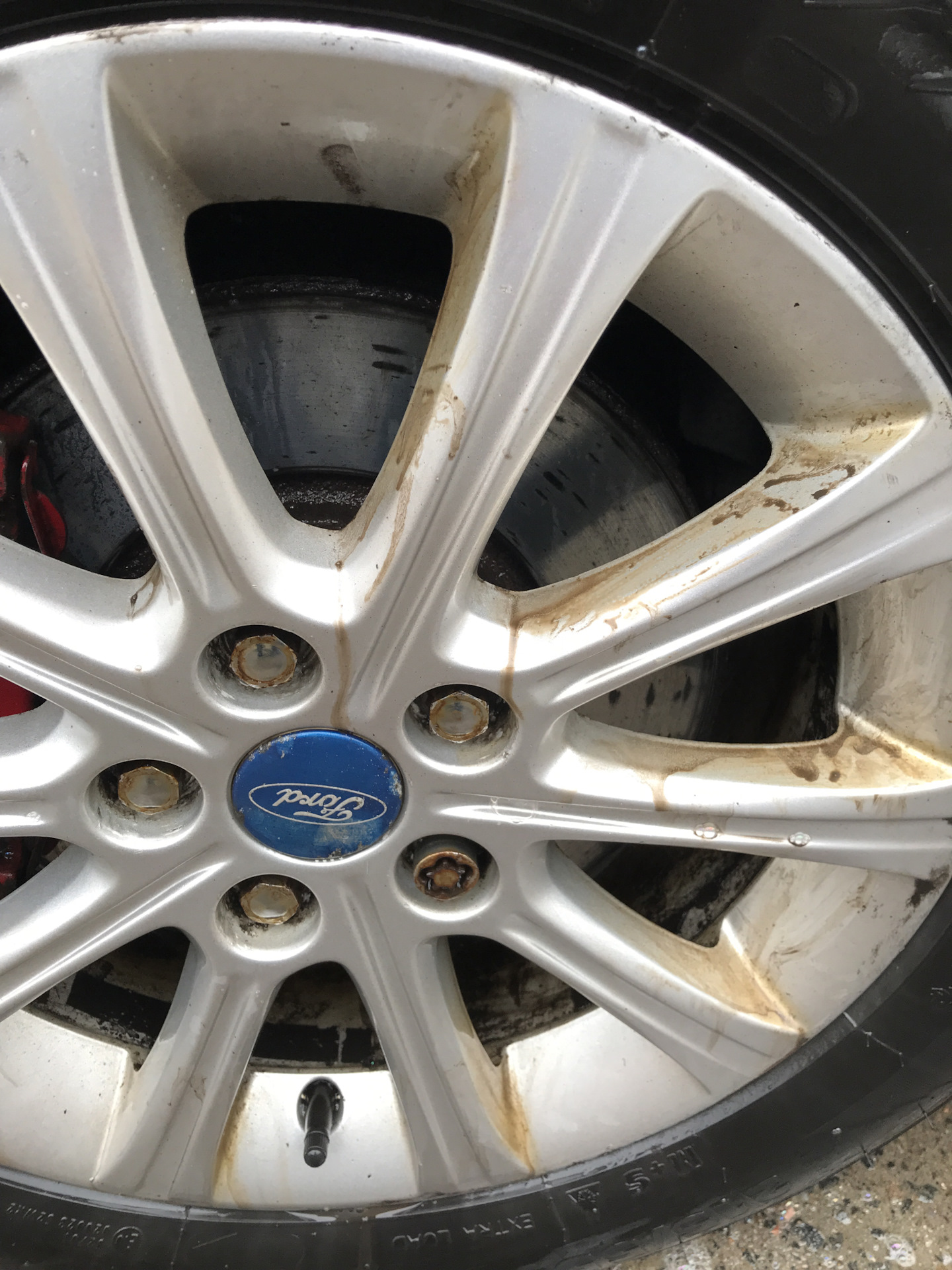 Очистка дисков от колодочной пыли — Ford Mondeo IV, 2 л, 2010 года ...