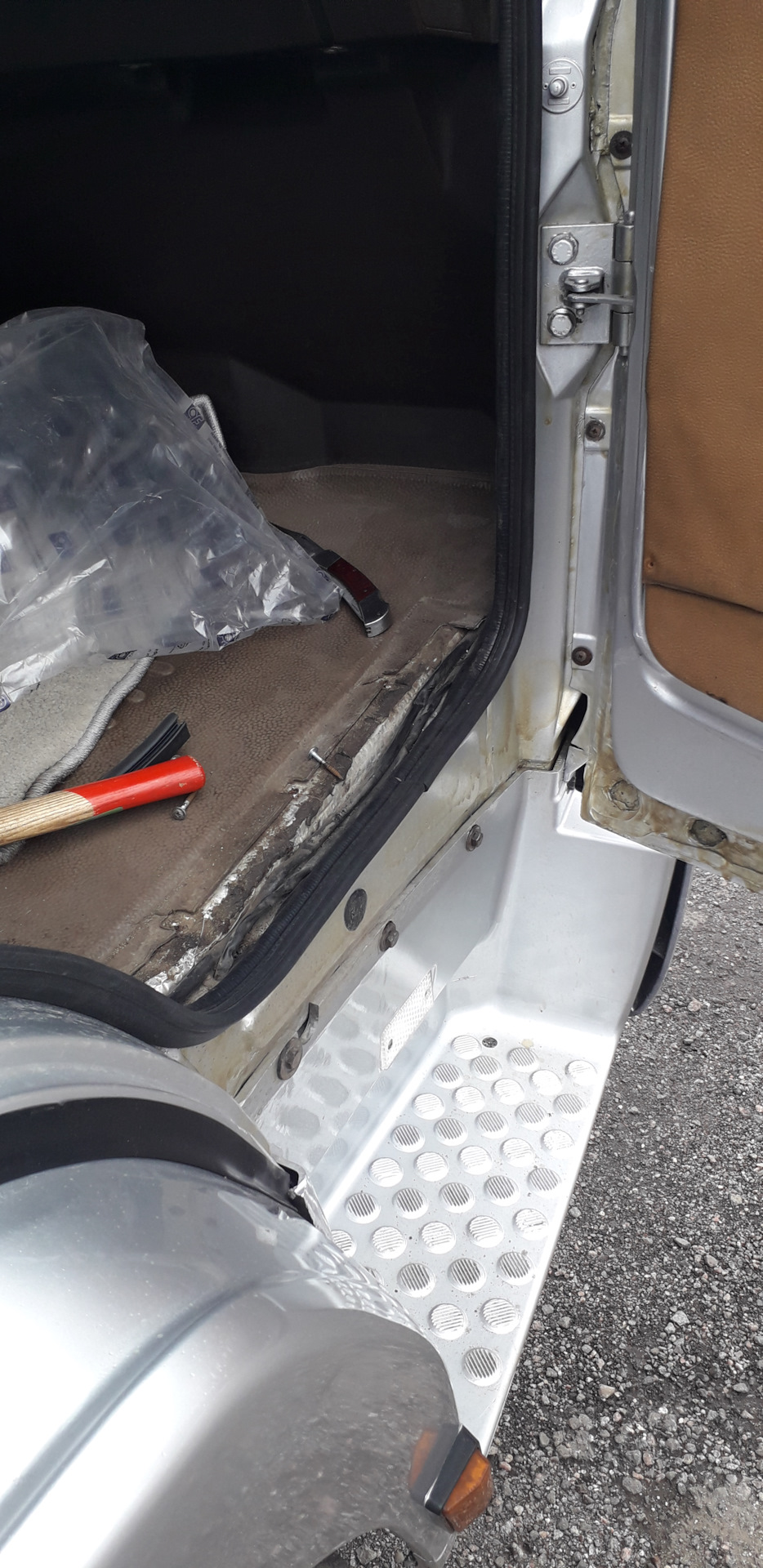 Уплотнитель дверей для моделей Мерседес Бенц от 809 до 1524 — Мерседес ...