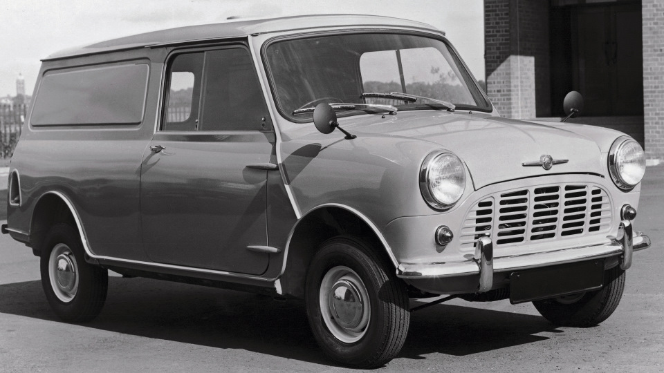sale of pre-owned Morris Mini Van 