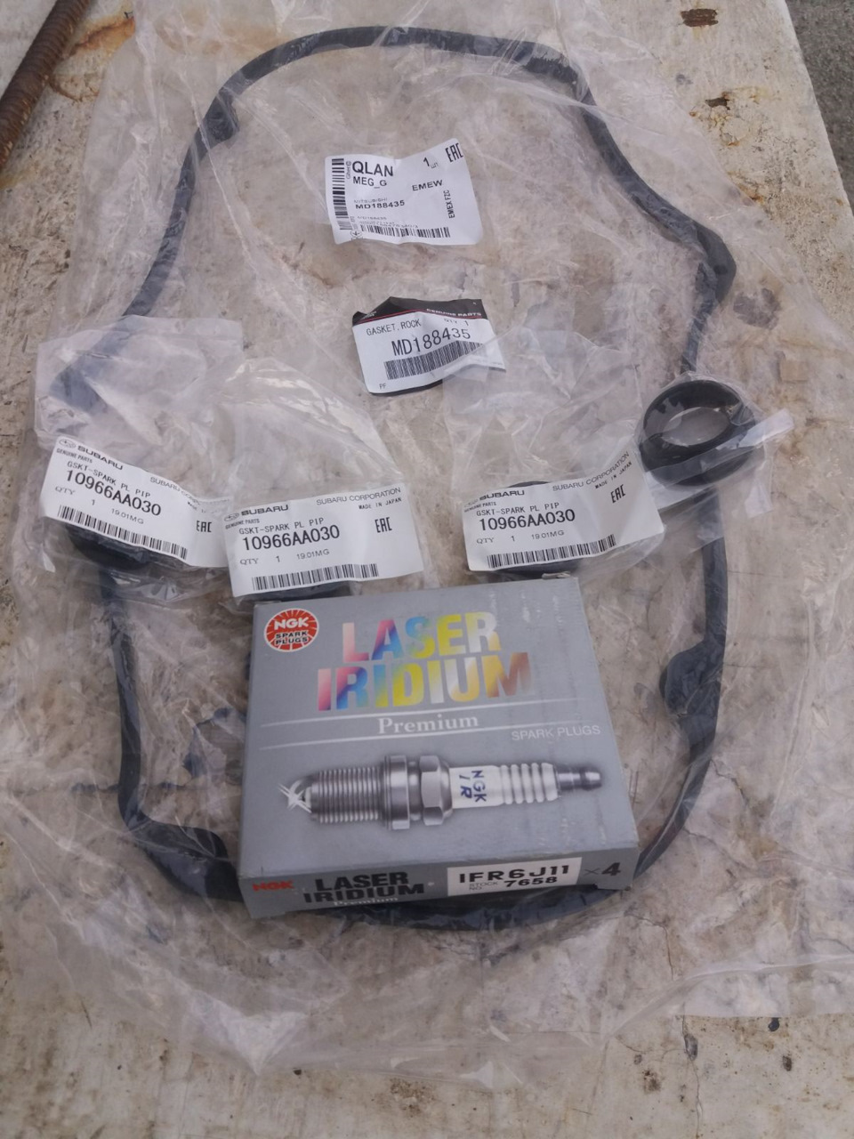 Замена прокладки крышки клапанов, свечек и сальников свечных колодцев ...