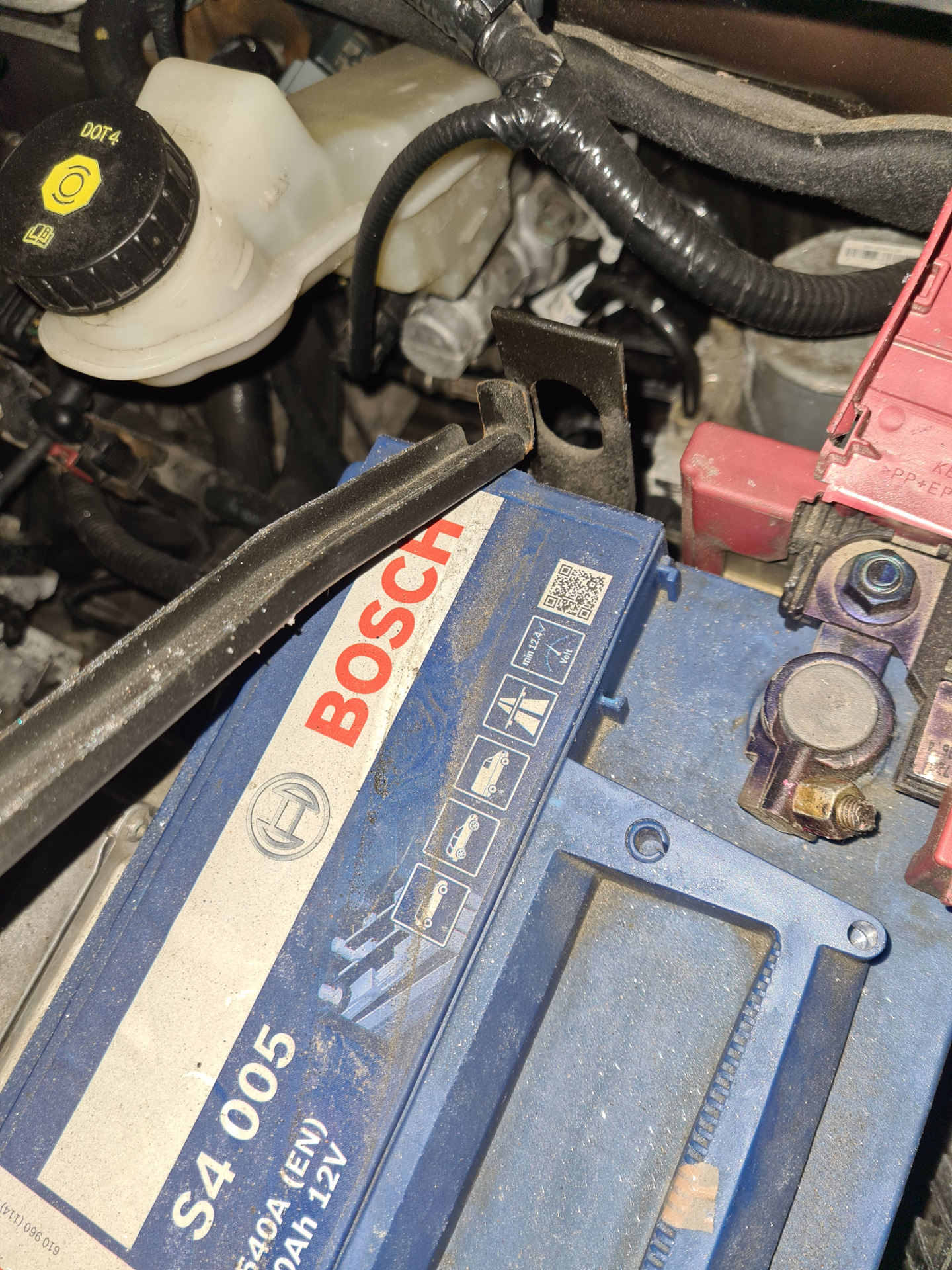 4 2014. Акб на опель мокка 1. Аккумулятор мокка 1. Аккумулятор мокка 1. Акб opel mokka 1.